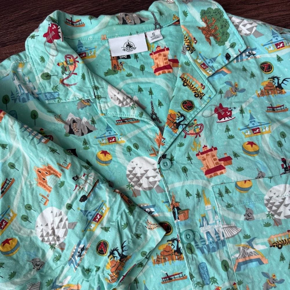 Disney Parks Life Attractions Resort Camp Shirt Mens S Blue AOP Hawaiian Aloha